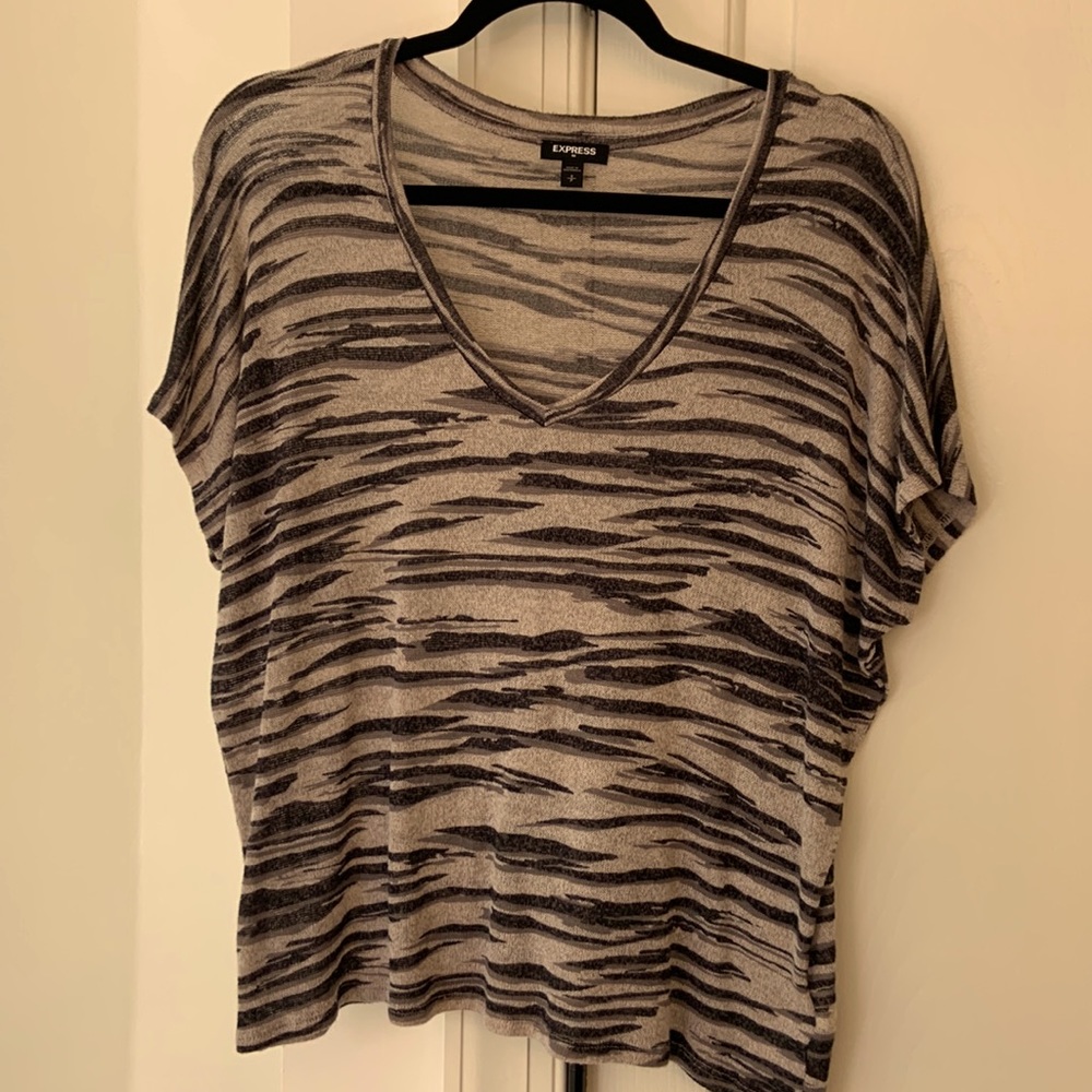 Express Size Small animal print top.